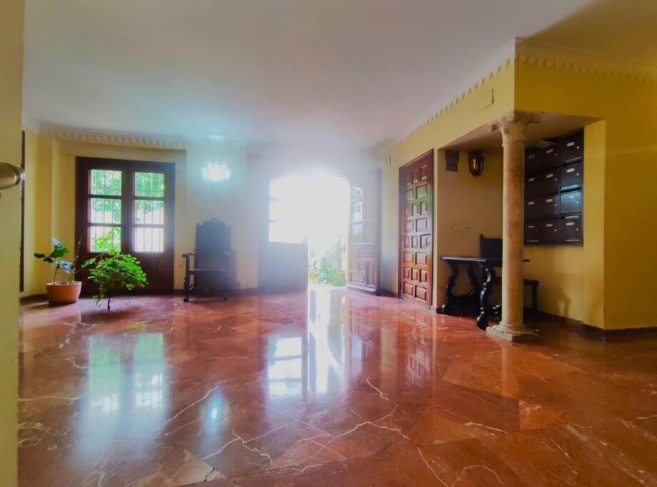 Plaza Cristo De Burgos Apartment Севиля Екстериор снимка