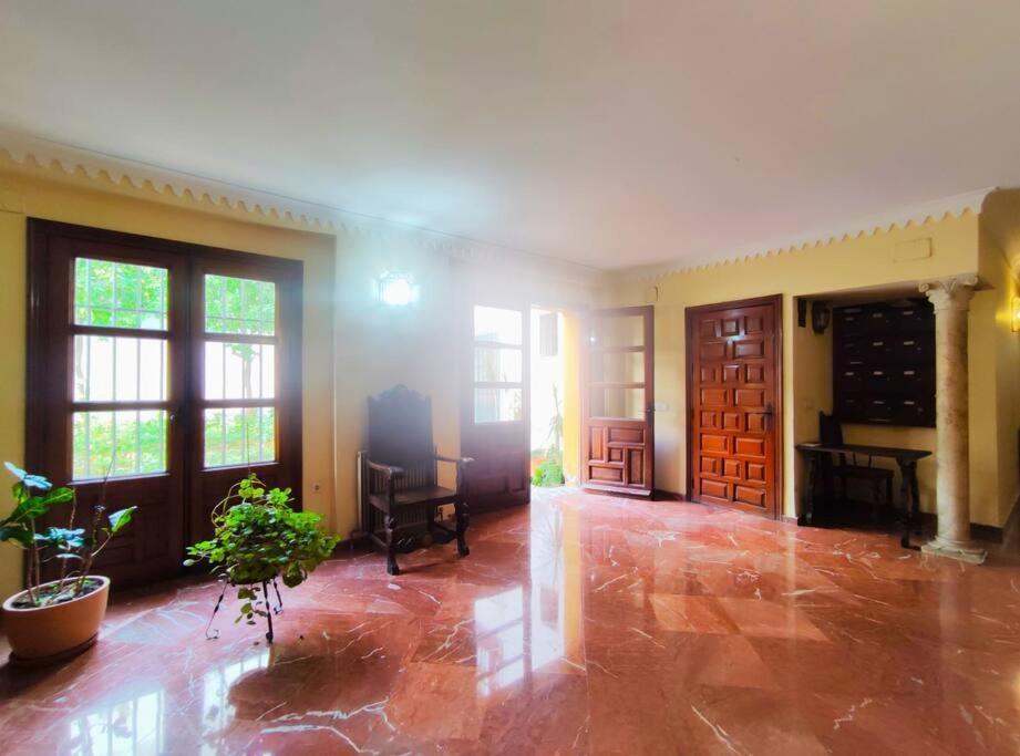 Plaza Cristo De Burgos Apartment Севиля Екстериор снимка