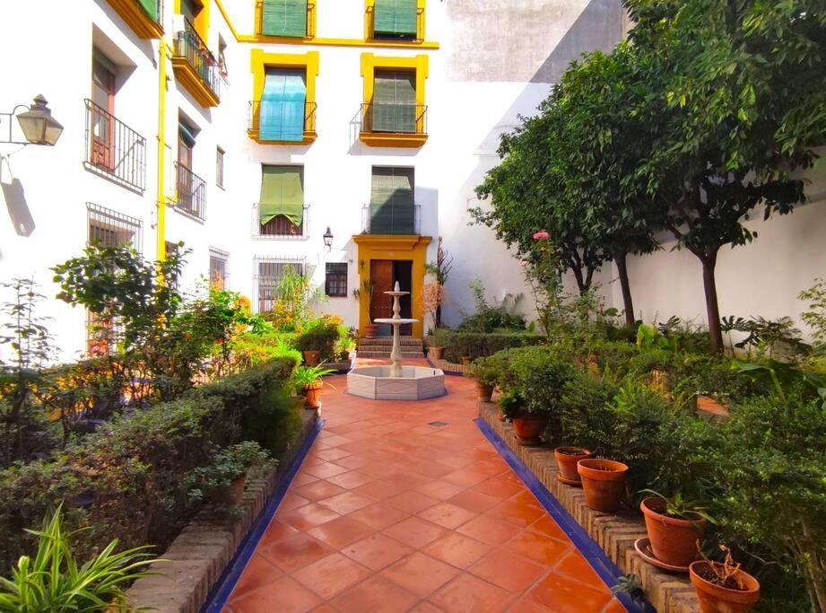 Plaza Cristo De Burgos Apartment Севиля Екстериор снимка
