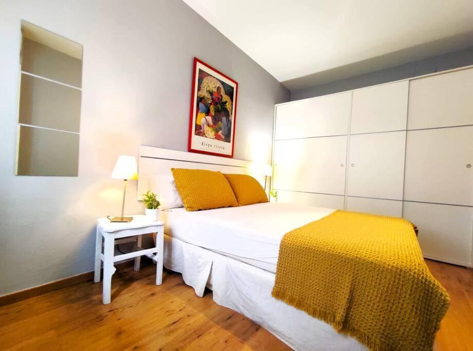 Plaza Cristo De Burgos Apartment Севиля Екстериор снимка